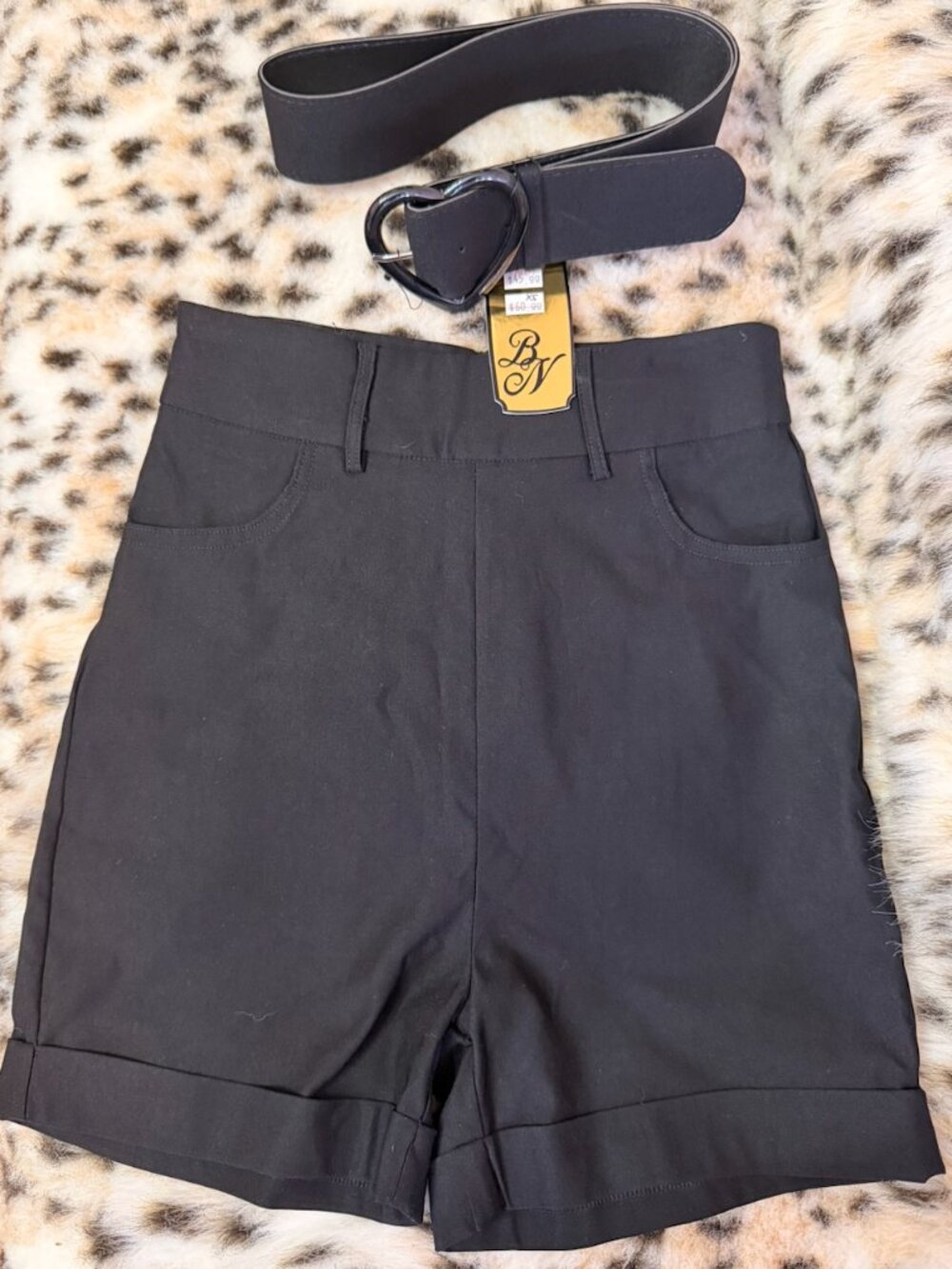 NWT Love Your Curves Black Shorts with Belt by Rockin Bettie Boulevard Nights XS